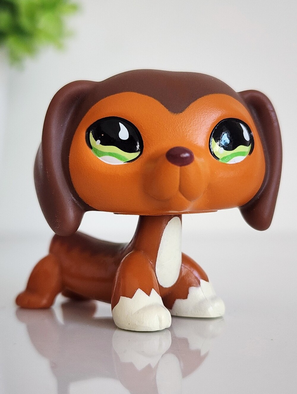 Littlest Pet Shop Dachshund#675 Mini Hasbro 2006 1.75" Dog Figure Y2K